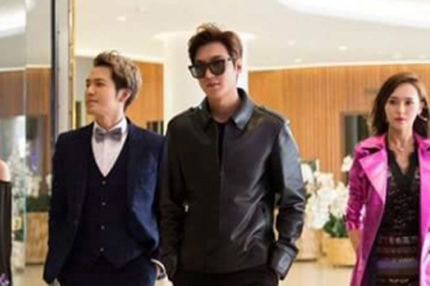 Lee Min Ho Terlihat...