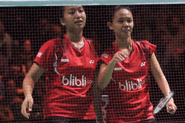 Della/Rosyita Lengkapi...