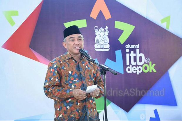 Pejabat KPU Ditahan,...