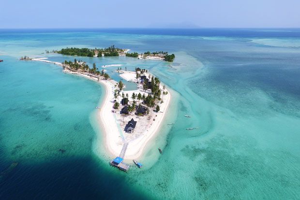 Pulau Bokori, Magnet...