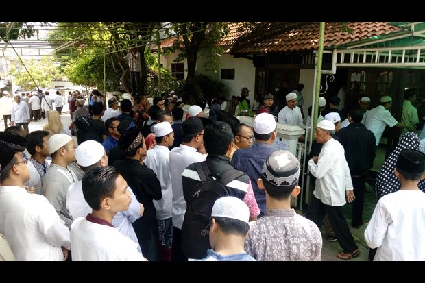 Jenazah KH Ali Mustafa...