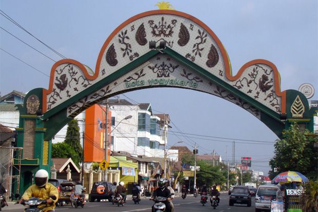 Long Weekend, 20 Ribu...