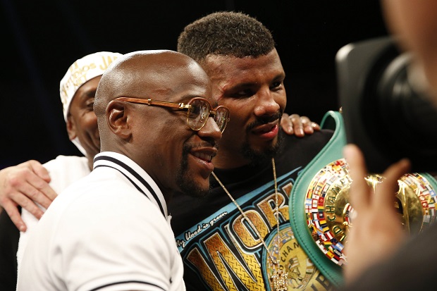 Badou Jack Pertahankan...