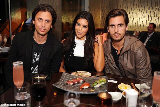 Demi Tubuh Ideal, Kim...