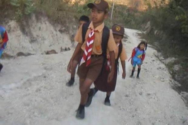 Siswa di Pulau Berhala...