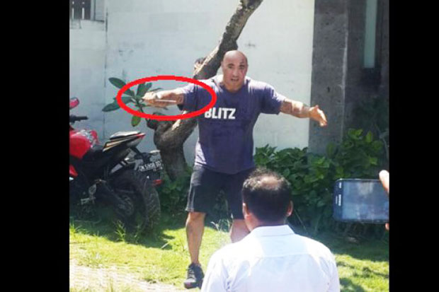 Attacked Police, Amokrane...