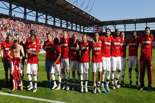 Bayern Muenchen Juara...