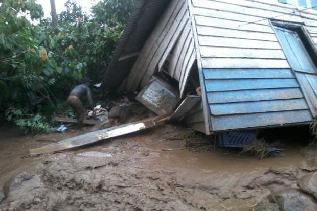 6 Warga Terseret Lahar...