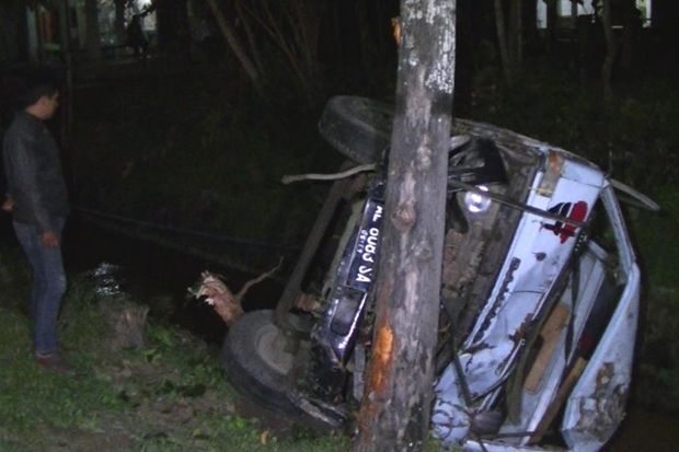 Truk Pengangkut Kayu...