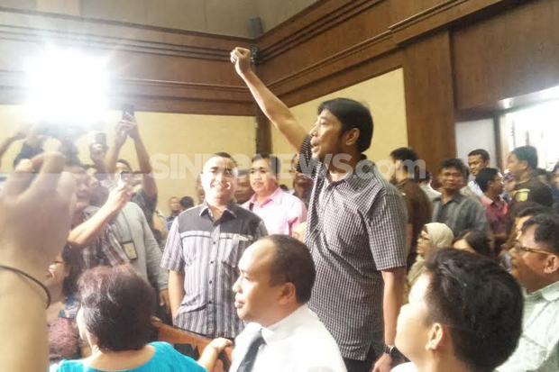 Lulung Siap Dukung Penantang...