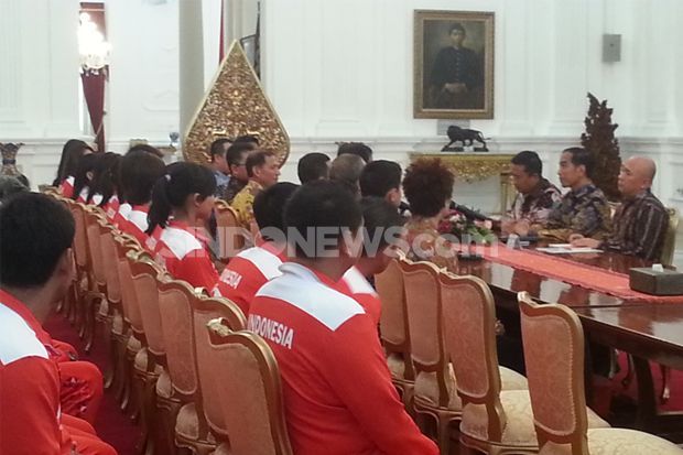 Jokowi Minta Piala Thomas...