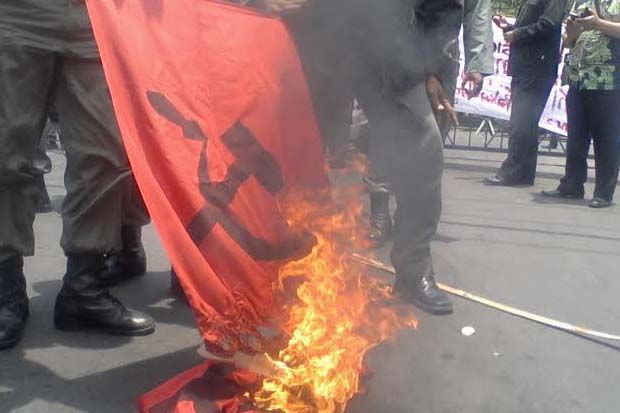 Simpan Atribut PKI,...