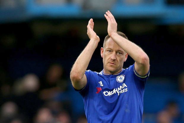 Fans Chelsea Tak Rela...