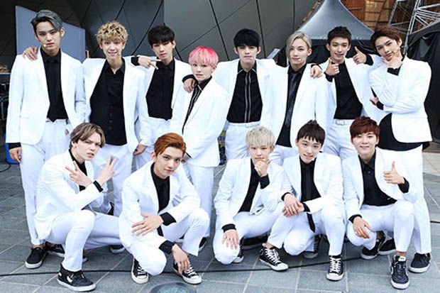 Seventeen Gelar Konser...