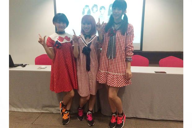 Girls Group Jepang Love...