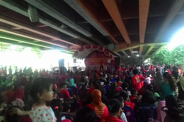 Ribuan Warga Gusuran...