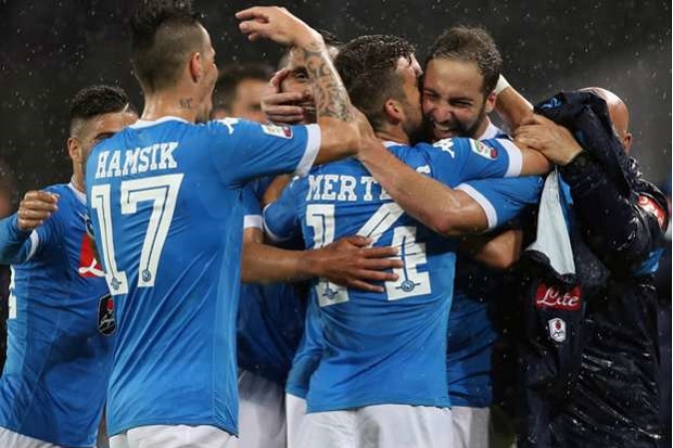 Gonzalo Higuain Pecahkan...