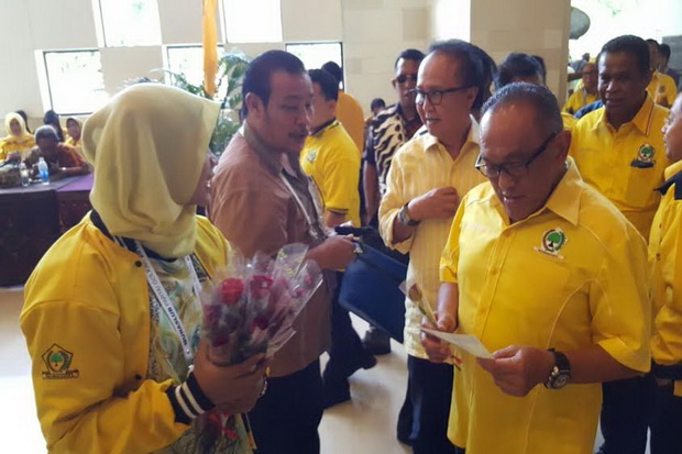 Bagikan Mawar, Yellow...