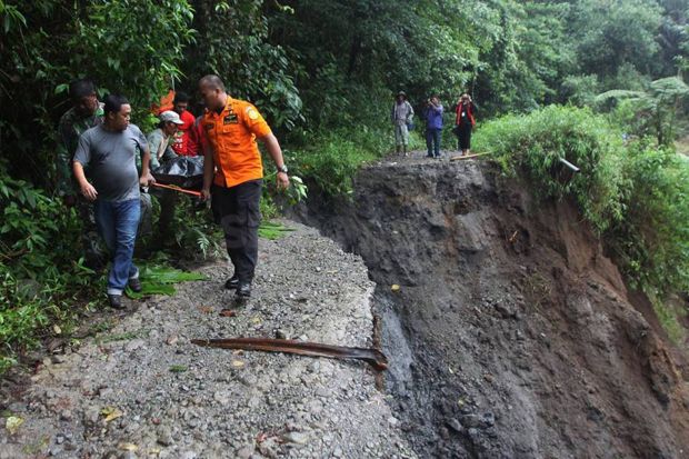 16 Jasad Korban Banjir...