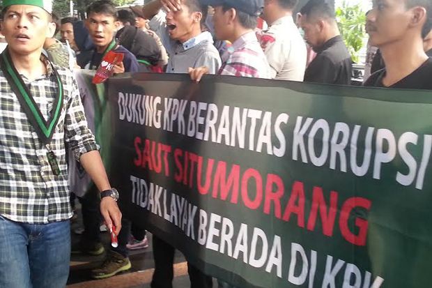 HMI Bandung Datangi...