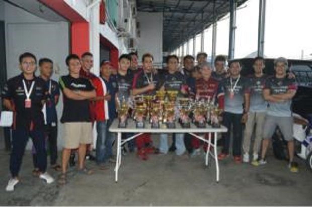 Pembalap ABM Motorsport...