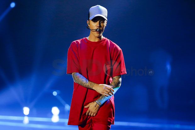 Justin Bieber Dilarang...