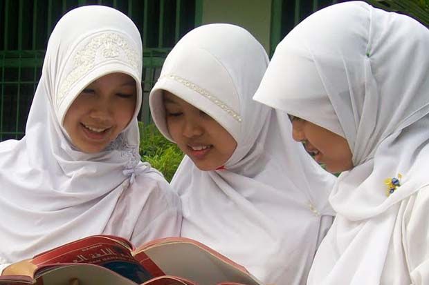Mahasiswa Termuda Unair...