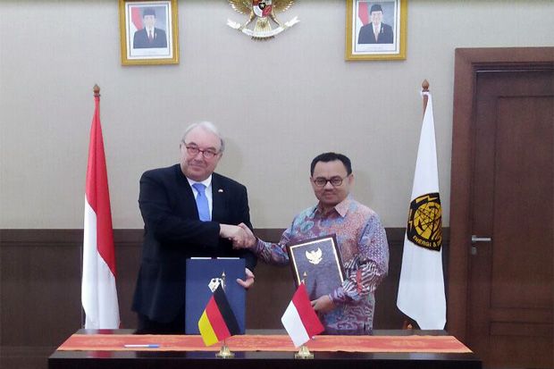 Genjot Proyek Listrik...