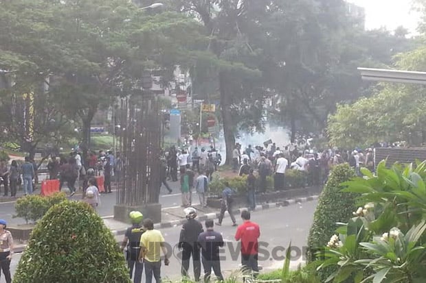 Demo di KPK Ricuh, Massa...