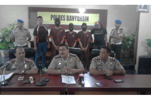 Tiga Pelaku Pembunuhan...