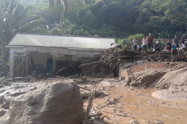 Korban Tewas Banjir...