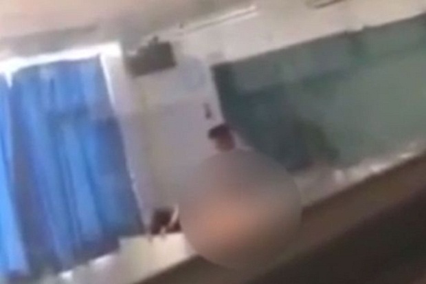 Keterlaluan, Profesor...