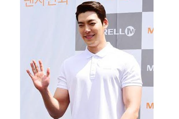 Otot Mirip Hulk, Kim...