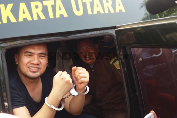 Tangan Terborgol, Saipul...