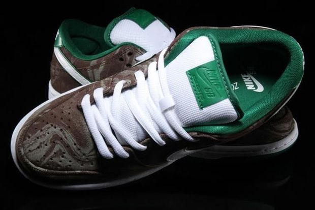Unik! Sepatu Ini Perpaduan...