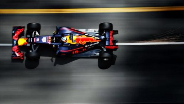 Ricciardo Kuasai Latihan...