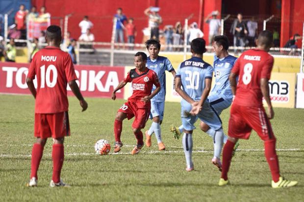 Semen Padang Bikin Persela...