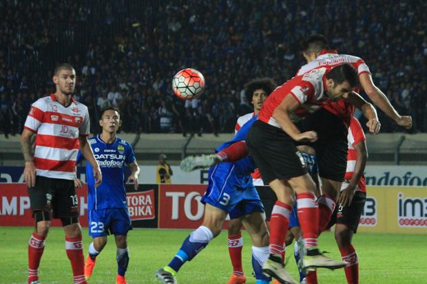 Persib Gagal Amankan...