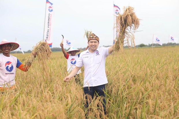 HT: Bangsa Kuat Adalah...