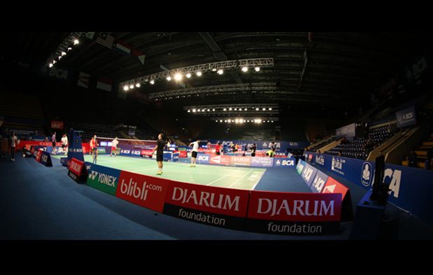 Jajal Istora Senayan,...