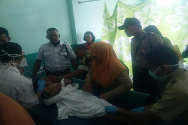 Bantu Ayah Cari Ikan,...