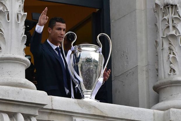 Cristiano Ronaldo Balas...