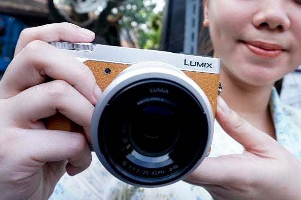 Panasonics Lumix DMC-GX85,...