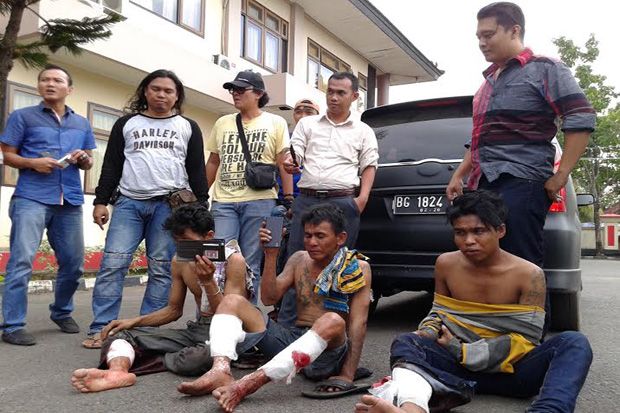 Satu Jam Usai Beraksi,...
