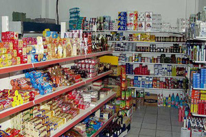 Ratusan Minimarket di...