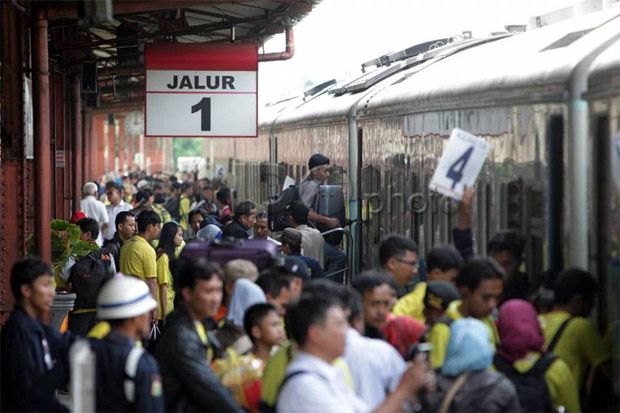 Arus Mudik, Penumpang...