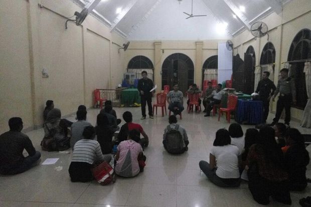 Sejumlah Pasangan Mesum...