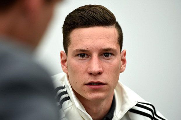 Julian Draxler Sedih...