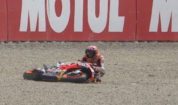 Marquez Terjatuh di...