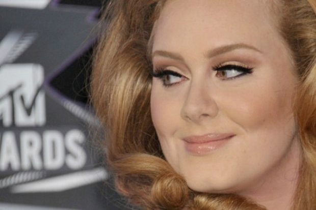 Adele Berikan Kejutan...